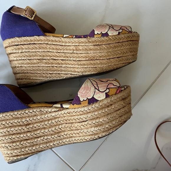 TORY BURCH Sherri Mid Wedge Espadrille Canvas Purple Floral Platform Sandals 7 - Picture 4 of 6